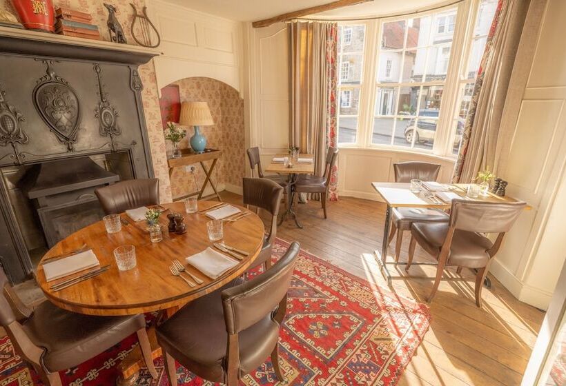 فندق The White Swan Inn