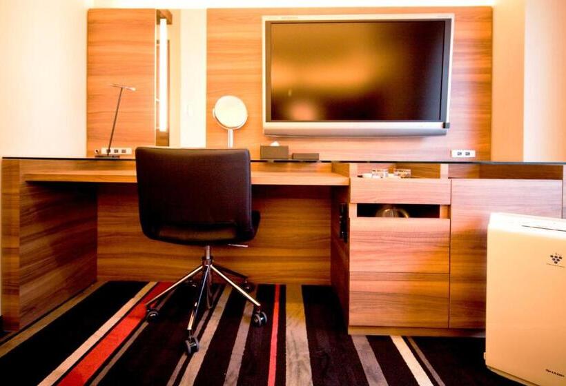 Отель Tokyo Green Palace