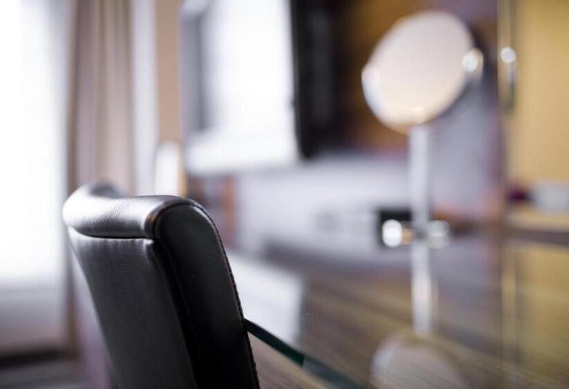 Отель Tokyo Green Palace