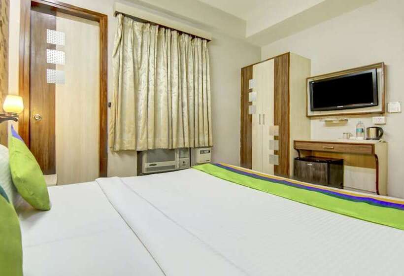 ホテル Treebo Rockwell Plaza