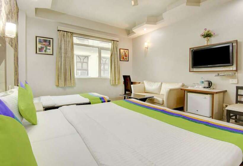 ホテル Treebo Rockwell Plaza