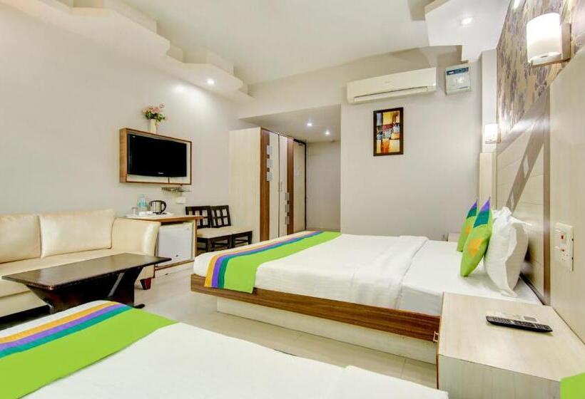 ホテル Treebo Rockwell Plaza