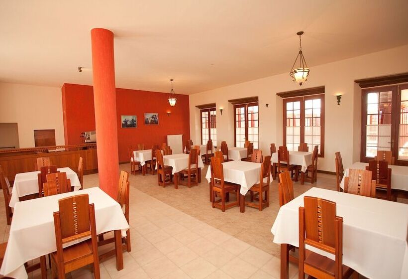 هتل Villa Antigua