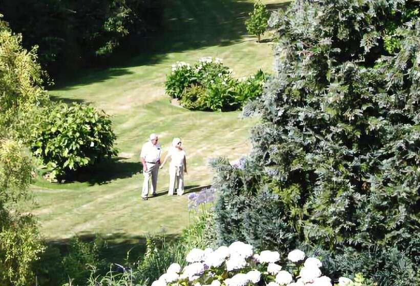 هتل Westhill Country