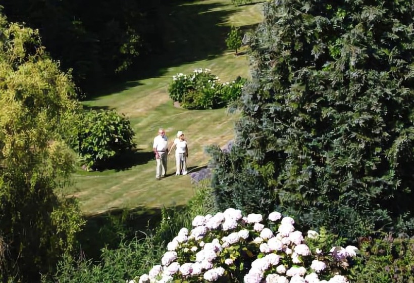 هتل Westhill Country