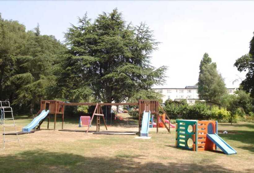 هتل Westhill Country