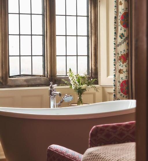 هتل Wildhive Callow Hall