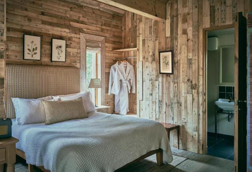 هتل Wildhive Callow Hall