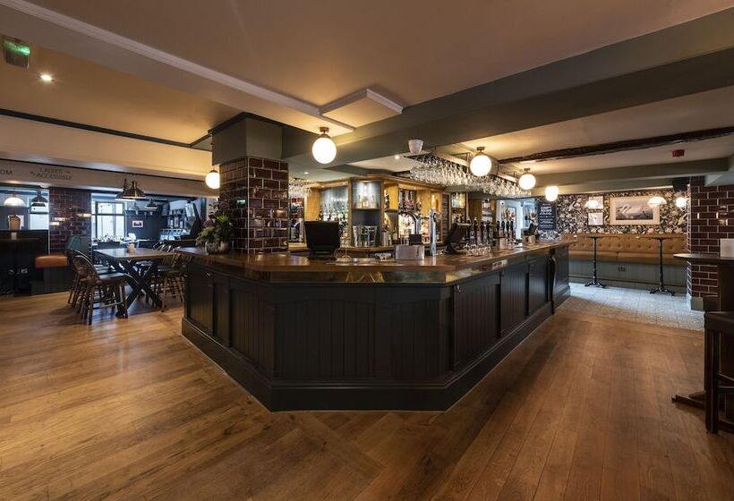 Отель Wilmslow Lodge