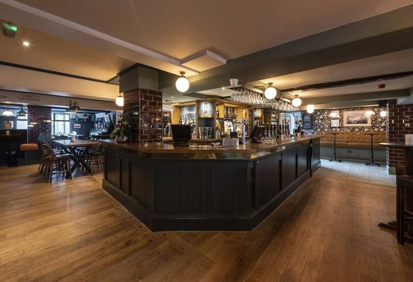 Отель Wilmslow Lodge