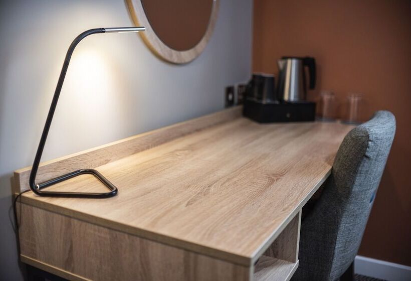 Отель Wilmslow Lodge