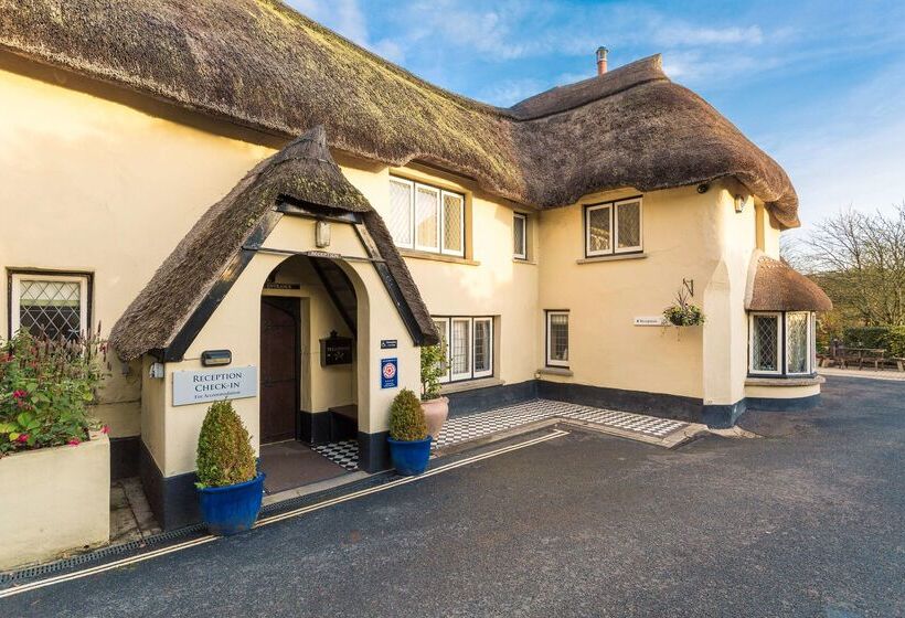 בית מלון כפרי Woodford Bridge Country Club