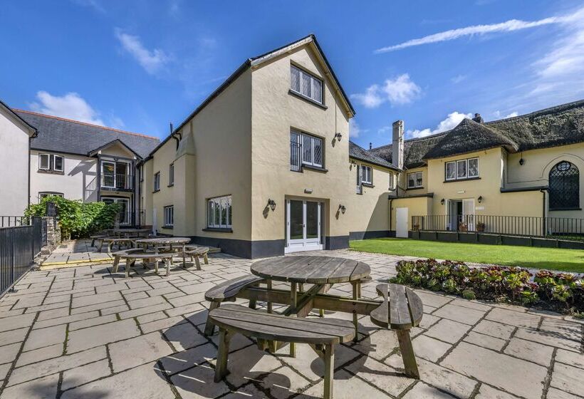 בית מלון כפרי Woodford Bridge Country Club