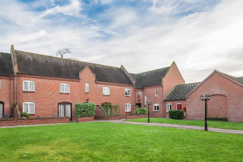 Отель Wychnor Park Country Club