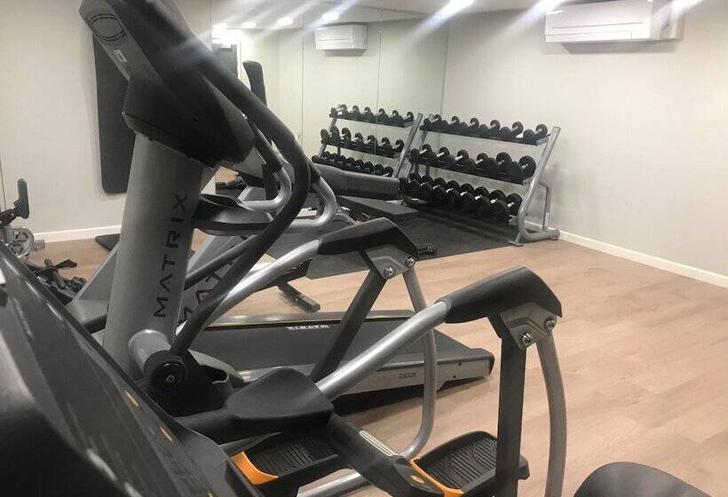 Wychwood Park Hotel And Golf Club