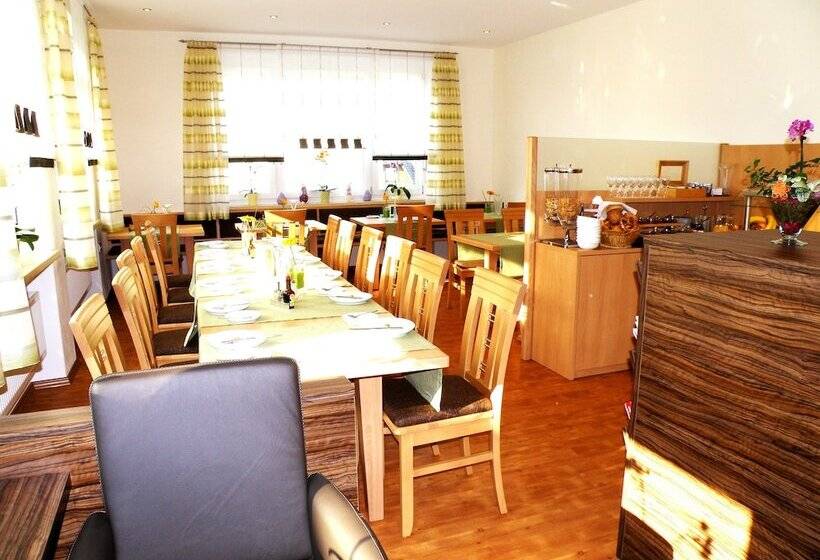 호텔 Zum Schwarzen Baren