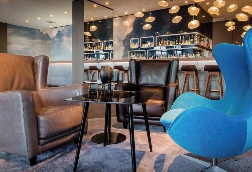 Motel One Frankfurt Airport
