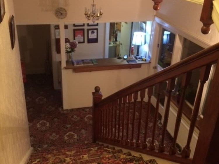 Pine Lodge Guest House