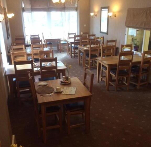 Pine Lodge Guest House