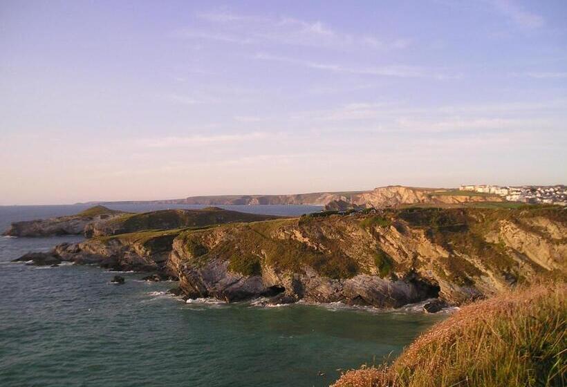 Pine Lodge Guest House