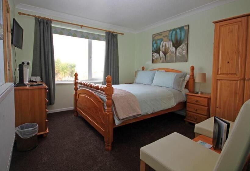 Pine Lodge Guest House