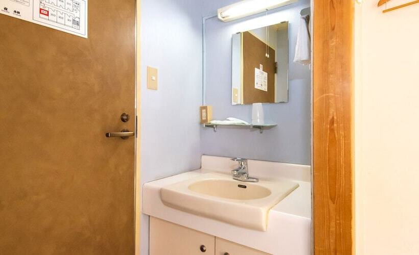 Sakura Ryokan Asakusa Iriya