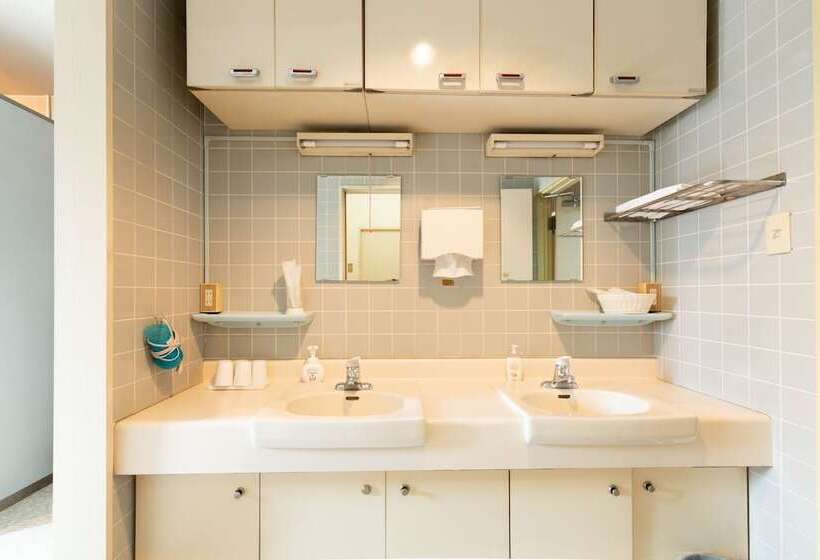 Sakura Ryokan Asakusa Iriya