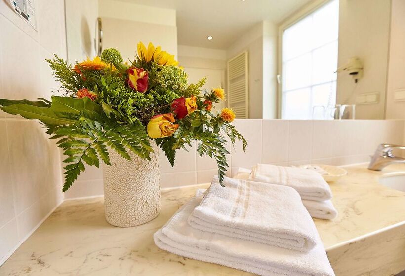 Seehotel Maria Laach