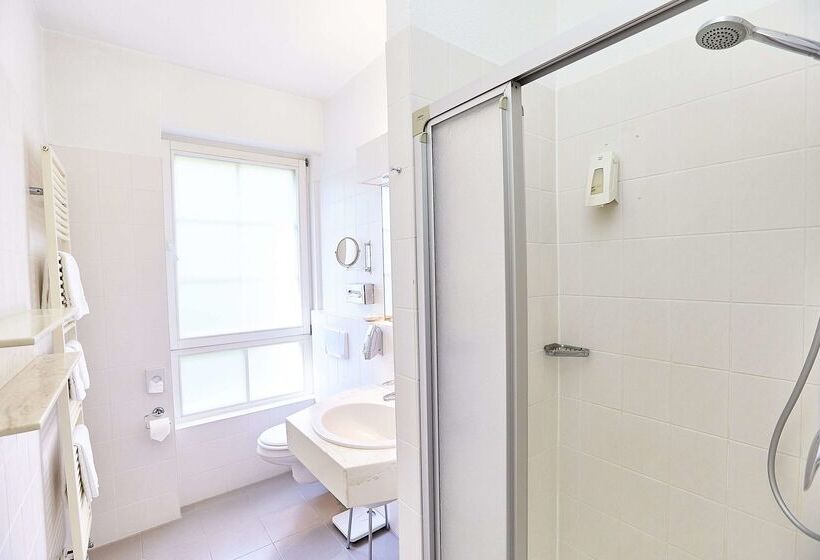 Seehotel Maria Laach