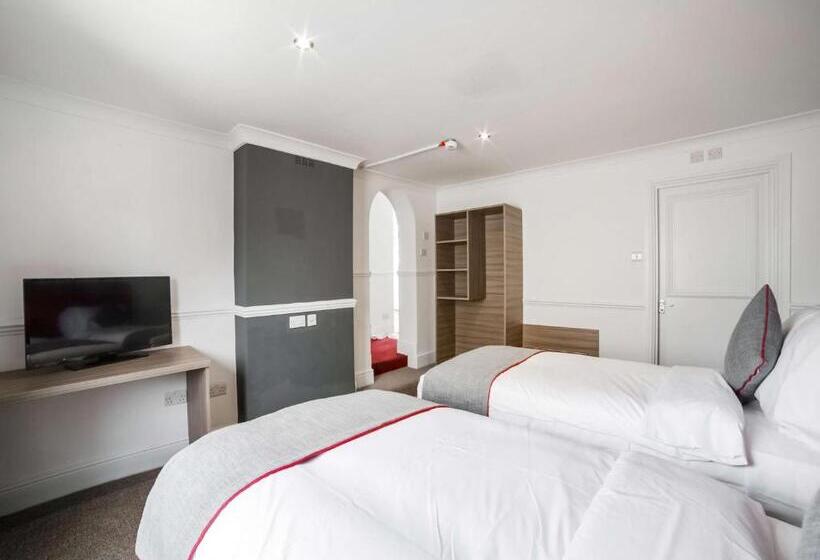 The Connaught Hotel Wolverhampton