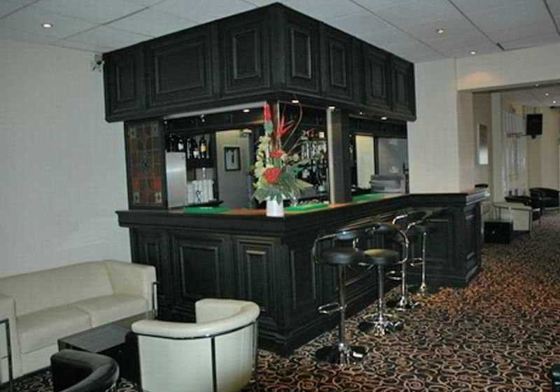 Отель The Parisienne