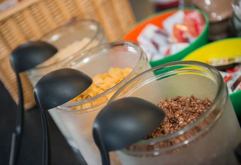 The Times Hostel   College Street