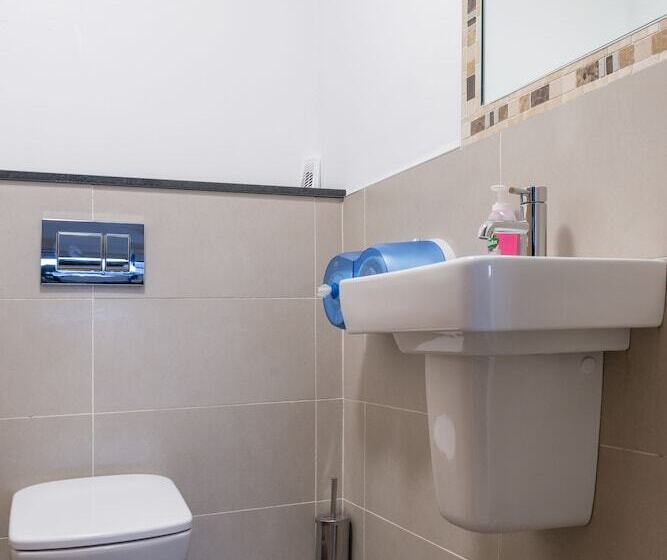 The Times Hostel   College Street