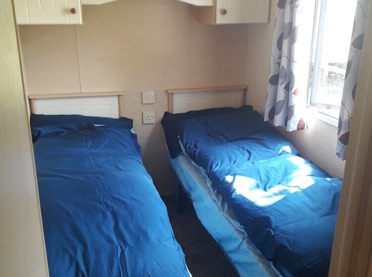 3 Bedroom Caravan At Thorness Bay