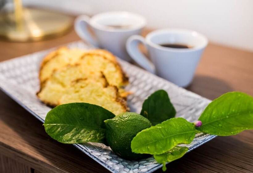 تختخواب و صبحانه Lemon Tree House