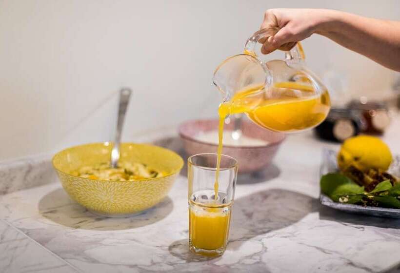 تختخواب و صبحانه Lemon Tree House