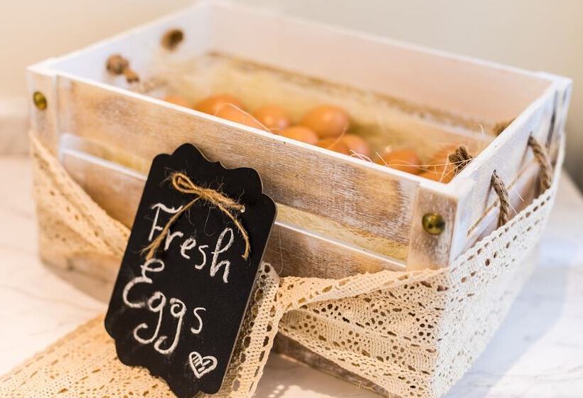 تختخواب و صبحانه Lemon Tree House