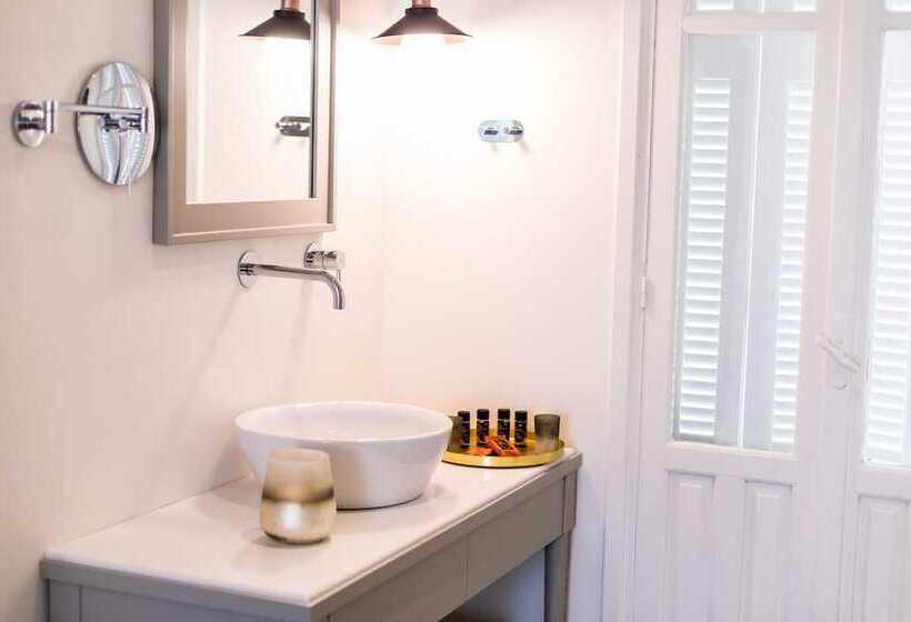 تختخواب و صبحانه Lemon Tree House