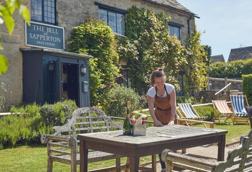 צימר The Bell At Sapperton