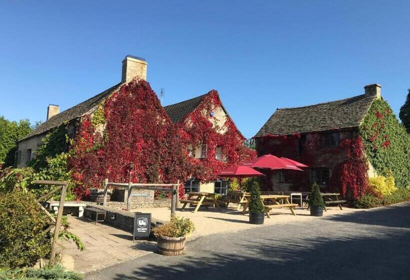 צימר The Bell At Sapperton