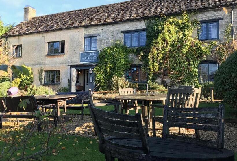 צימר The Bell At Sapperton
