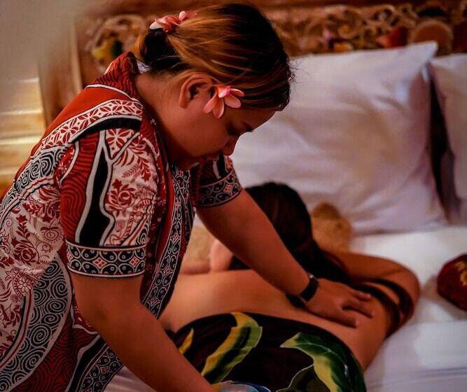 مبيت وإفطار Wana Shanti Villa