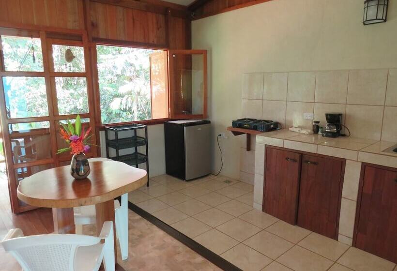 Cabañas Bajo Bosque Drake