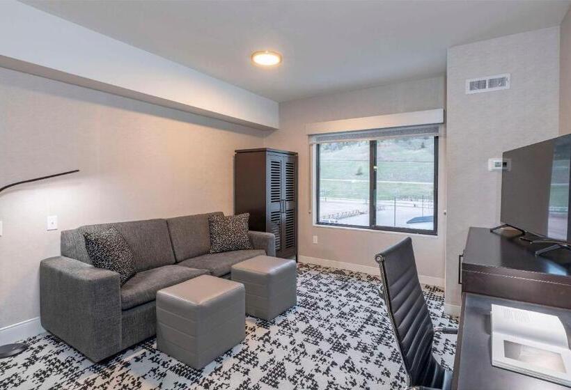 Cambria Hotel Copper Mountain