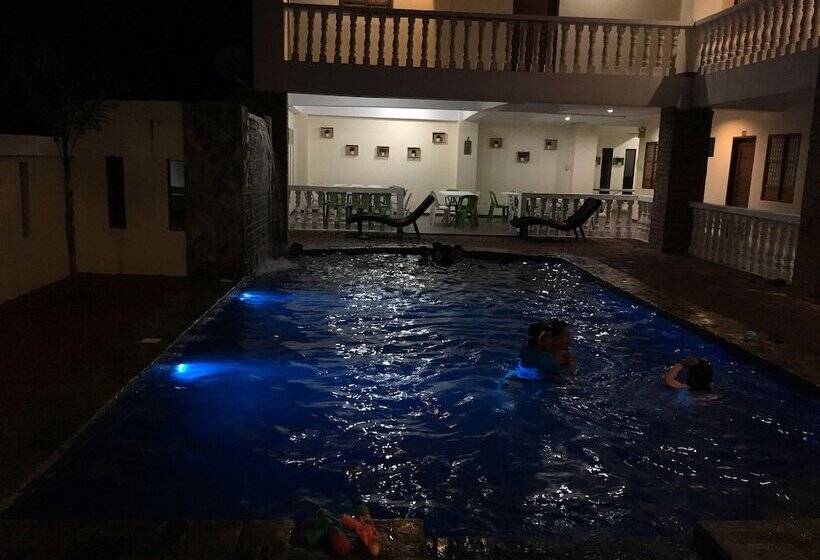 Casa Trias Hotel And Beach Resort