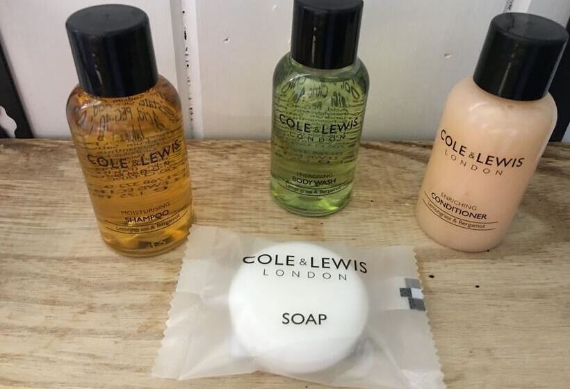 Charming Luxurious Rural Shepherds Hut