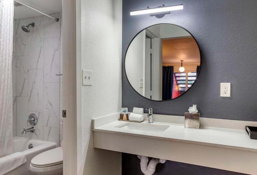 Heights House Hotel, Ascend Hotel Collection