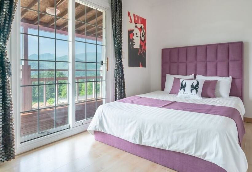 Hongcheon On The Hill Pension