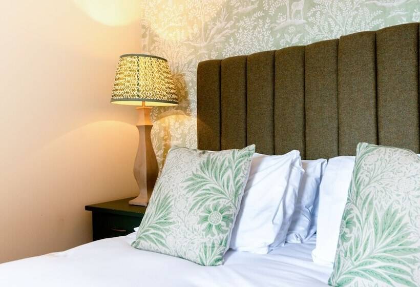 Хостел The Richard Onslow