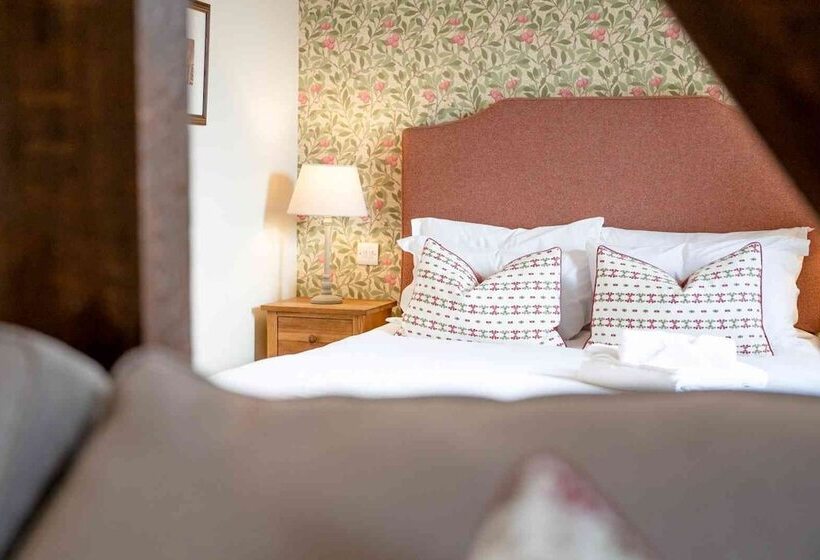 Хостел The Richard Onslow